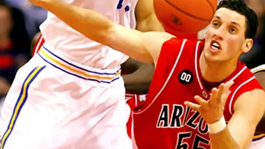 International Draft: Ficha de Ivan Radenovic (2.08/84/AP)