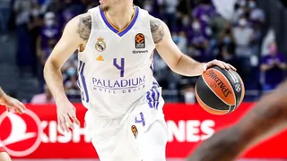 El Madrid pierde en el OAKA tras una mala primera parte