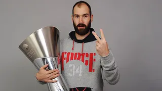 La noche que Spanoulis vistió de azulgrana y acabó de rojo