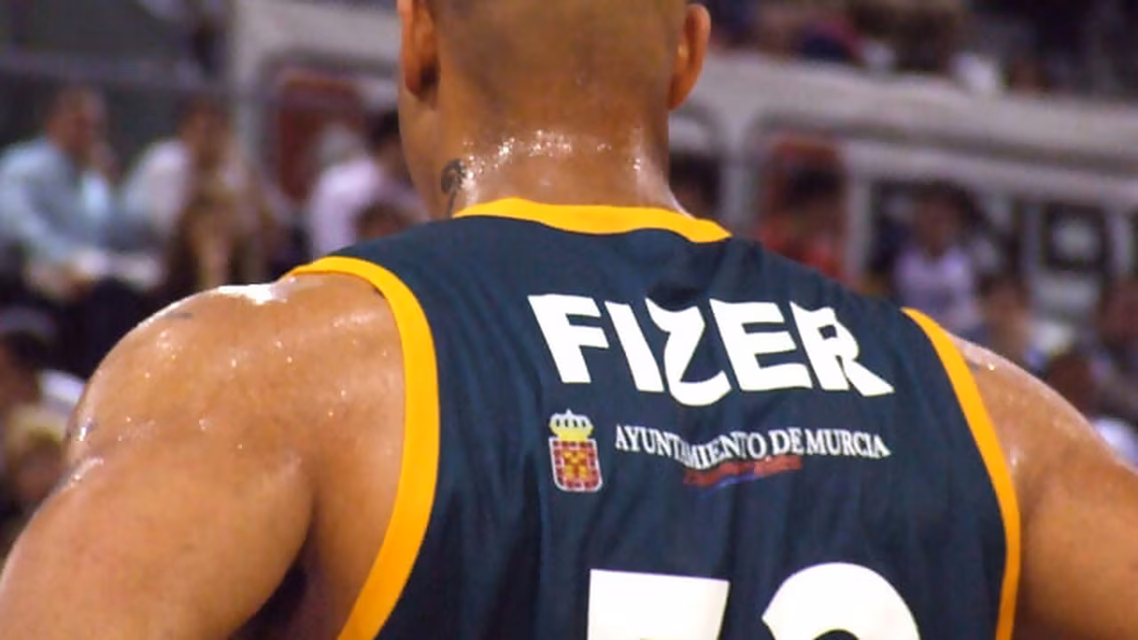 El pastor Marcus Fizer niega el fracaso y busca reengancharse a la NBA desde la fe
