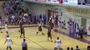 Aitor Zubizarreta vuelve a liarla con otro tremendo monster dunk (VIDEO)