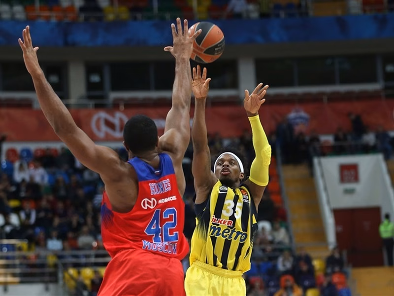 Devotion Diaries: Dixon y Langford se disfrazan de El Grinch; Maccabi toca fondo