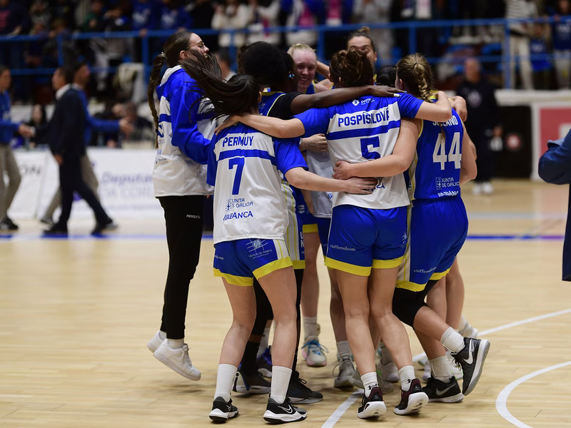 Favoritos en peligro, un equipo de moda que arrasa y un reforzado inesperado en playoffs