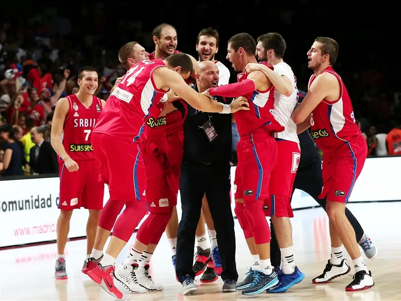 Serbia recuerda a la de décadas pasadas y se mete en la final a pesar de Batum (85-90)