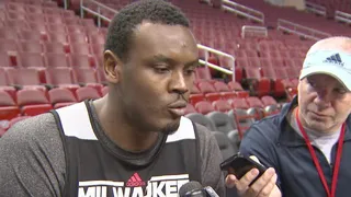 Los Mavs se conforman con Dalembert; Farmar vuelve a Lakers y Mullens, cerca de Clippers