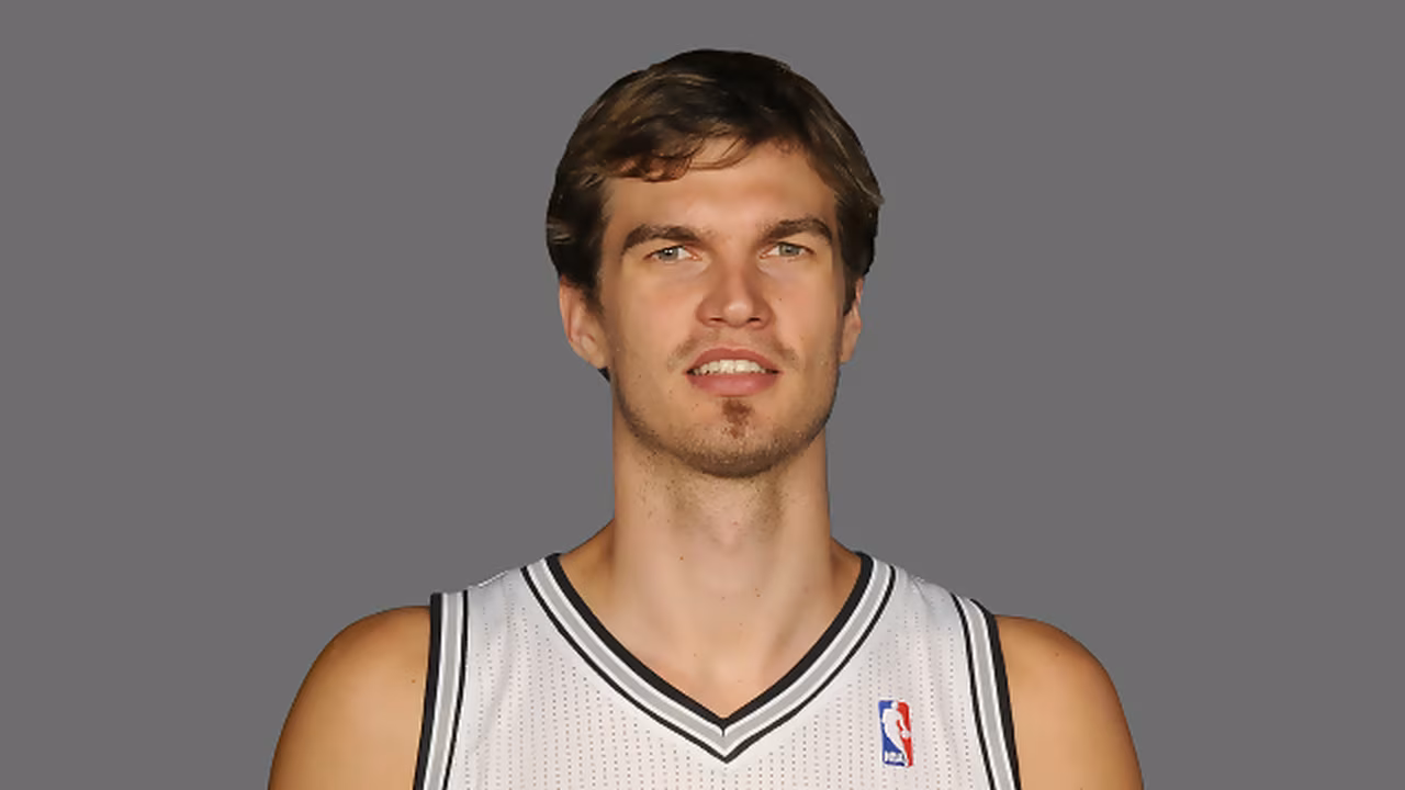 Un Tiago Splitter sano vale por dos