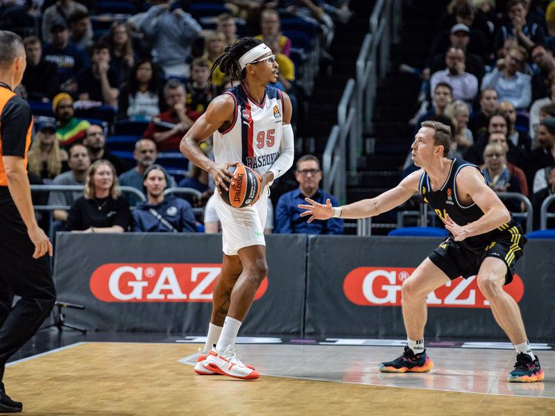 Moneke se apuesta el salario de un mes en medio del Baskonia – Partizan