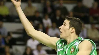 Andreu Matalí, una pieza codiciada, renueva por el Peñas