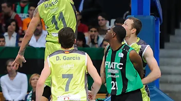 Los jugadores de nuestro baloncesto se pronuncian: denuncian impagos con la temporada 2012-13 recién arrancada y el caso de los cupos Norel-Satoransky