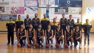 Xuven Cambados: a crecer desde una renovación total