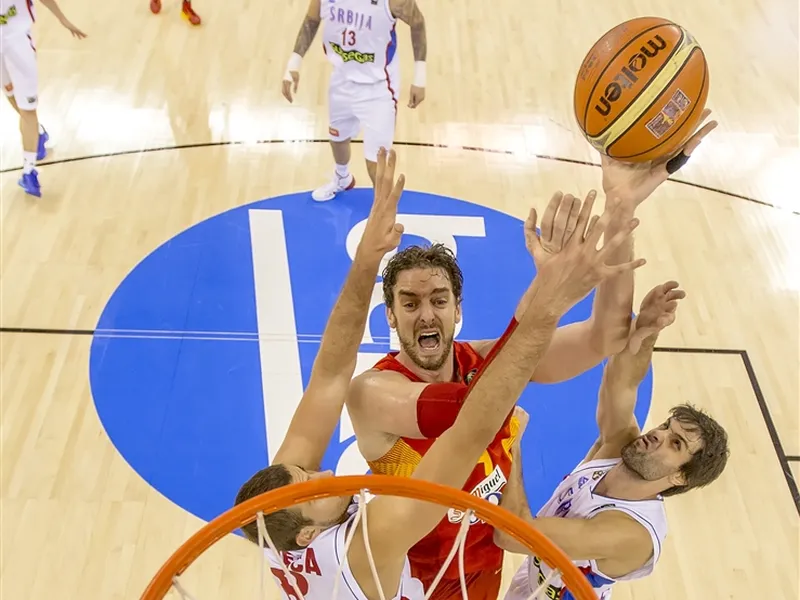 Grupo A (J5): España encandila a Granada. Francia sufre pero gana. Brasil, de récord