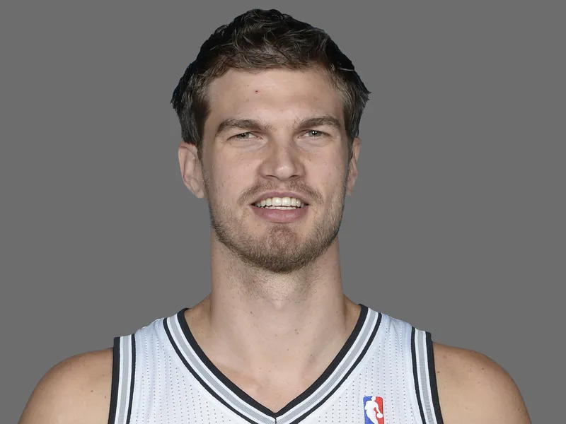 Memphis ridiculiza a Indiana; Tiago Splitter (17+14) se come a los Warriors