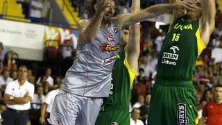 Lituania avisa a España de su candidatura a 4 días del Eurobasket (94-72)