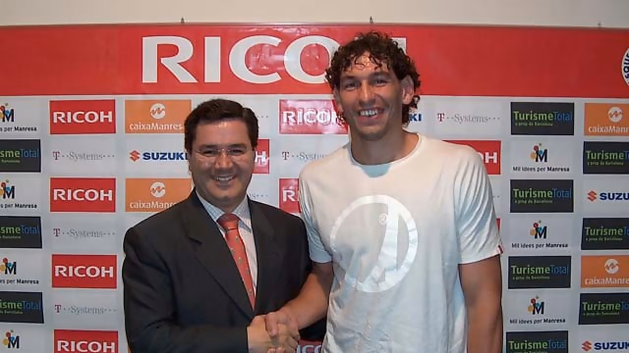 Diego Sánchez renueva en Manresa
