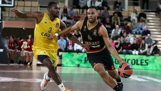 El tiro ganador de Okobo que salva los muebles de Mónaco ante ALBA Berlín