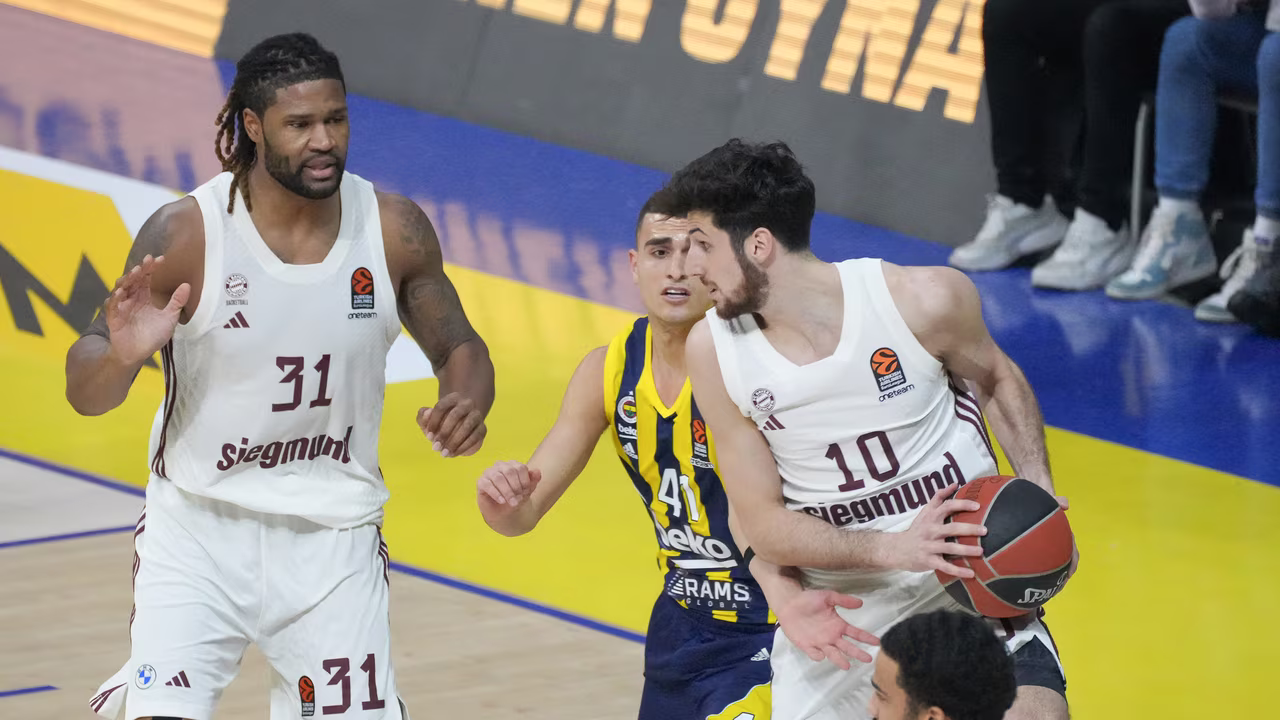 Laso y Jasikevicius dispuestos al posible intercambio de bases jóvenes