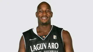 El RICOH Manresa ficha a Scott y cierra la plantilla