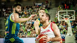 Sebas Saiz y Quino Colom lideran a una brillante España (72-83)