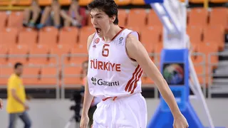 El MVP Cedi Osman (20p) deja a la U20 sin guinda dorada (65-57)