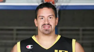 Brent Scott y Nestoras Kommatos, caminos opuestos