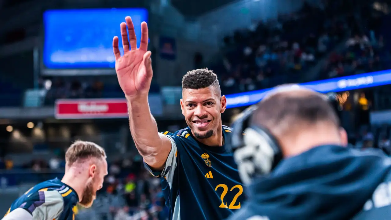 Tavares: “El baloncesto era la opción de dar de comer a mi familia. O eso o ser albañil”