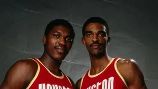 Olajuwon augura unos Rockets “mortales”; Magic elogia a Jordan y Shaq se hace de los Kings