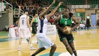 Cáceres y Amics inician con victoria su mano a mano por el ascenso