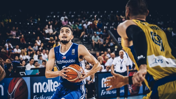 #Eurobasket2017 Grupo C (J1): Satoransky manda y Hanga se lesiona
