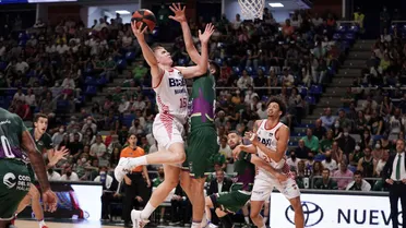 El juego coral de BAXI Manresa se impone a Unicaja (95-100)