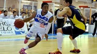 Jonathan Gibson, una máquina anotadora en el radar de Caja Laboral