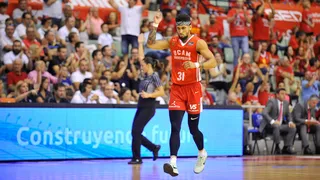 Askia Booker, galones de una dimensión pasada