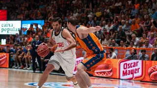 Felipe Reyes, de blanco hasta el final de su carrera