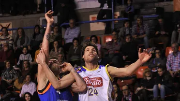 Andorra, un paso más cerca; Burgos, un paso más lejos. Exhibición de Guillén en Riazor