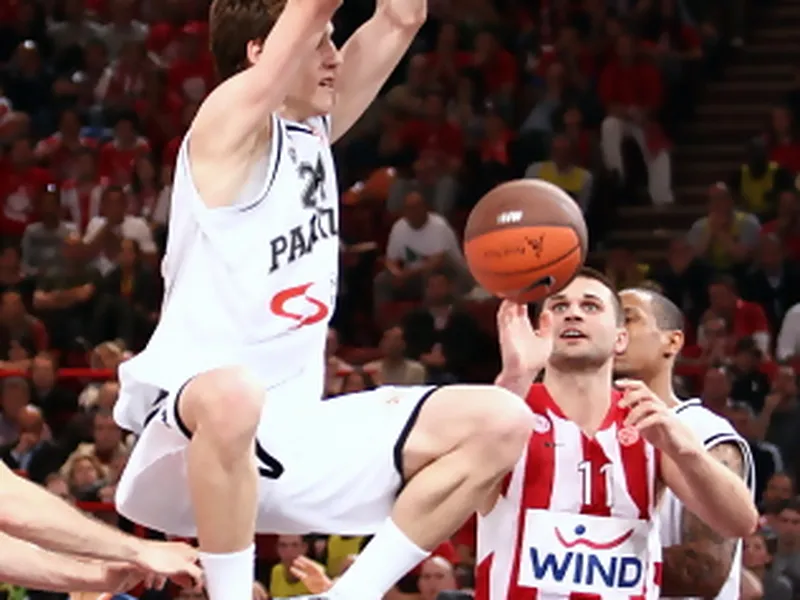 Jan Vesely (Partizan) da el sí quiero a la NBA