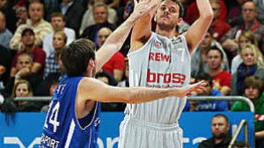 Beko BBL (J7): John Bryant, nuevo doble-doble espectacular; Jared Jordan roza el récord con 12 asistencias y Würzburg se lleva el derby bávaro