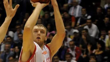 Valencia BC ficha al ex NBA Oleksiy Pecherov por un mes