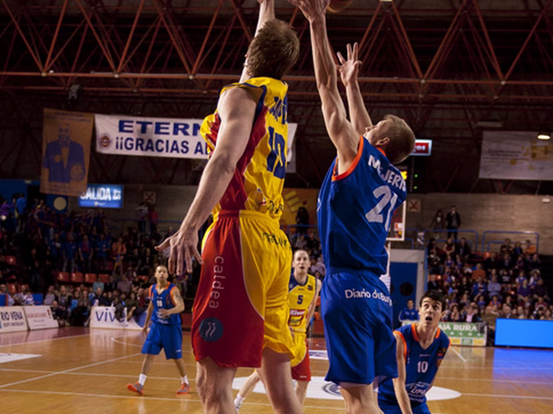Tomas Hampl, una torre para Palencia. El Força Lleida apuesta por Gerard Sevillano