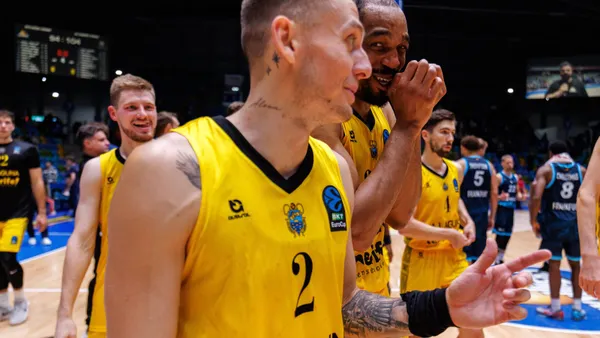 Kyle Guy (Tenerife) y Nick Ongenda (Manresa) comparten el MVP de la jornada 4 de la Eurocup