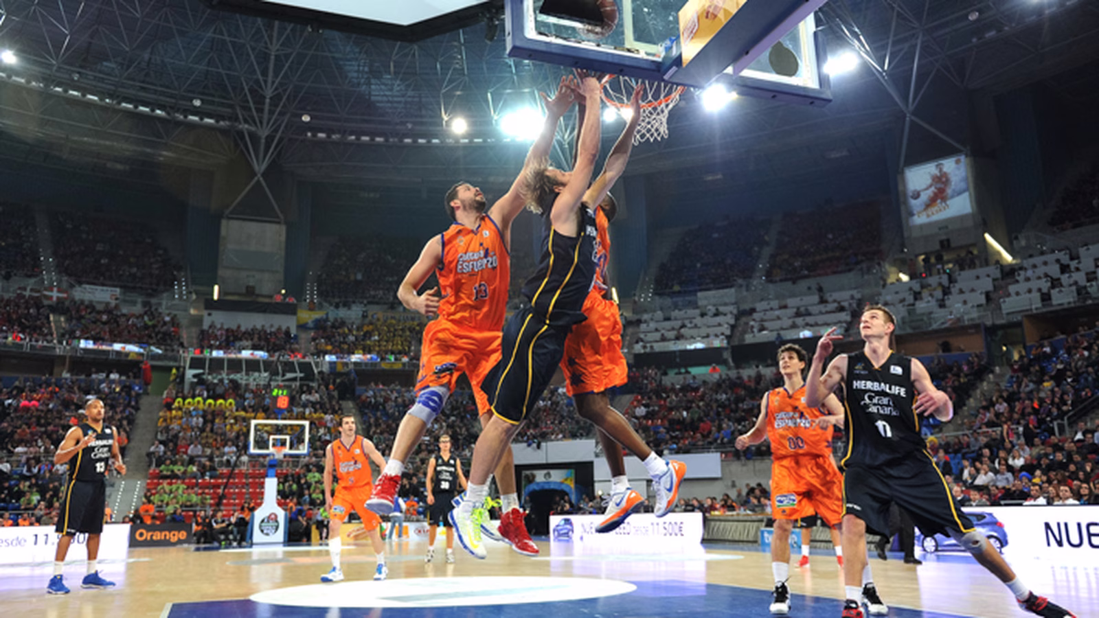 Justin Doellman y una nefasta primera parte condenan al Herbalife Gran Canaria (83-72)