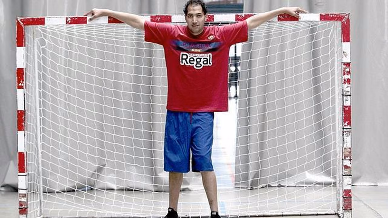 Saad Kaiche, el gigante de 2.29 hace de doble en la favorita a los Goya 2018
