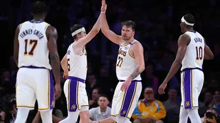 Los Ángeles Lakers podrían robarle otro jugador importante a Dallas Mavericks