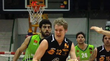 ¡Caen los favoritos! Lleida y Cocinas.com tumban a Navarra y Palencia