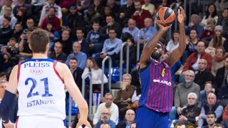 El Barça Lassa en puestos de playoffs tras derrotar al Anadolu Efes (80-65)