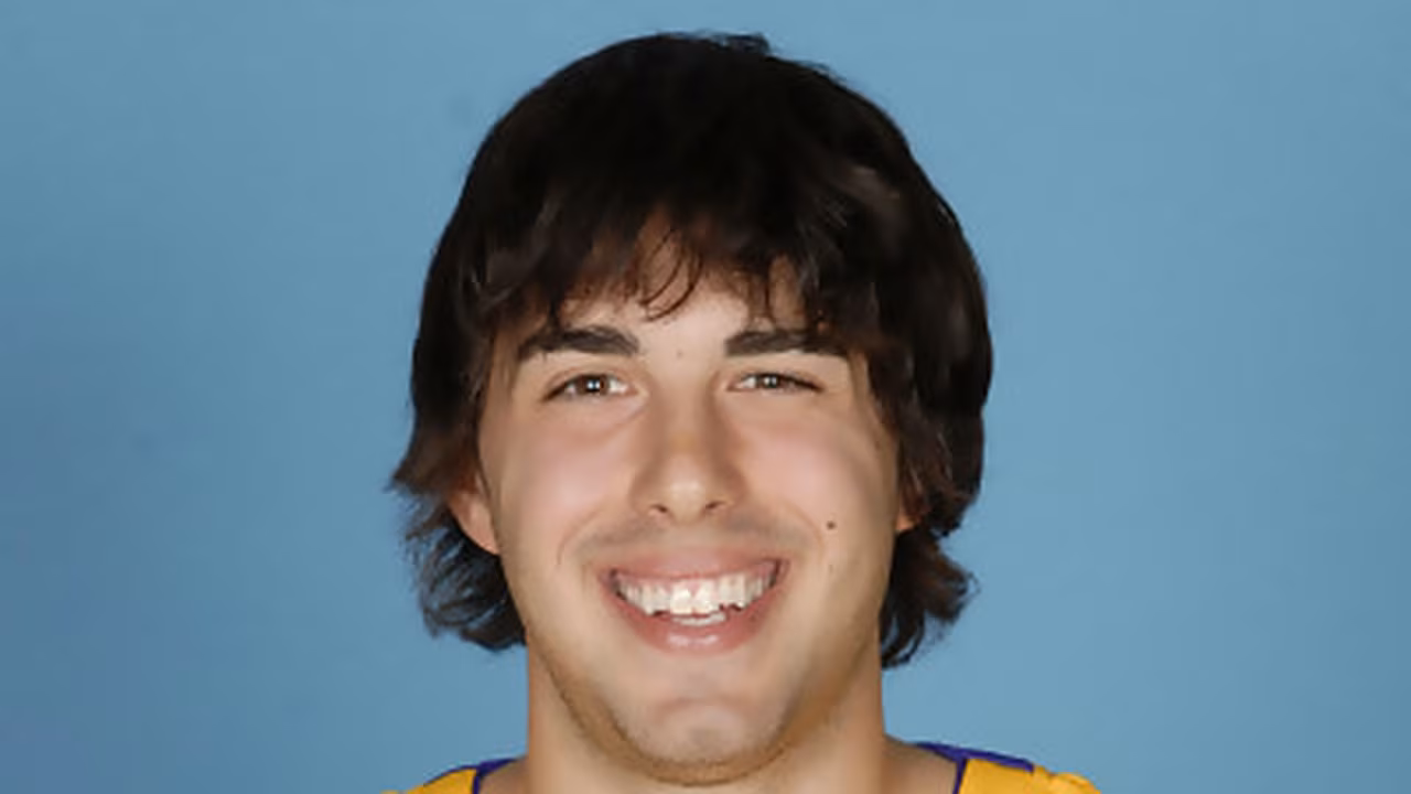 Los Lakers consiguen alejar a Vujacic de Europa