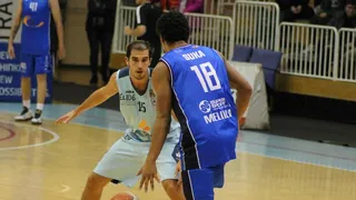 Jorge Romero cambia Lugo por Marín; Massine Fall, ya debutó con C. Melilla Baloncesto