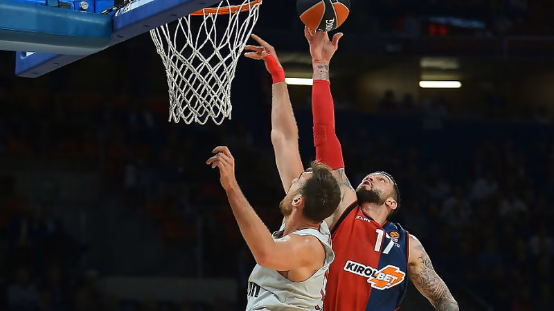 Kirolbet Baskonia a las puertas de la remontada (80-85)