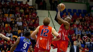 Mercado Adecco Plata: Robert Joseph, un ex Oro para Fontedoso Carrefour El Bulevar de ávila y José Luis Merino recala en Plasencia