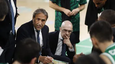 Tropiezo en la orilla con cambios en el banquillo y en la pista