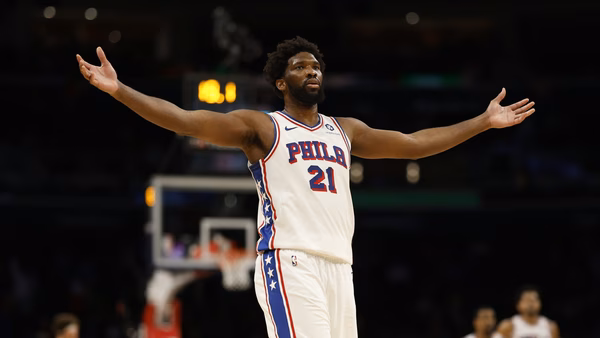 Resultados NBA hoy: Embiid y su tope del curso; Doncic hace historia en una paliza por 50
