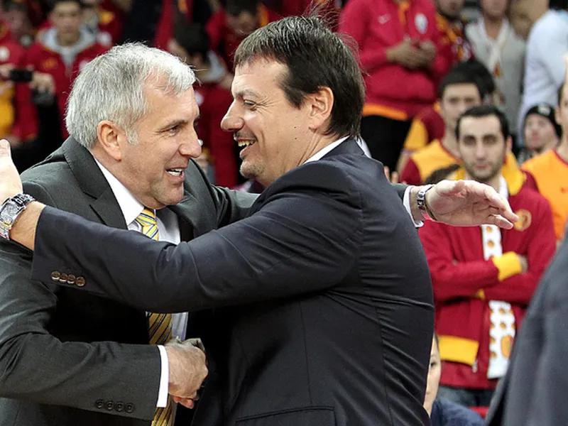 Ataman puede con el Fenerbahce de Obradovic. Dixon, el pequeño líder de Karsiyaka